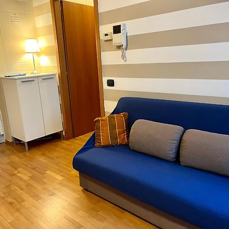 Bergamo Bilocale Nuovo In Centro 4 Posti Letto Apartment Exterior foto